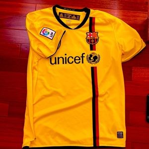 Yellow men’s Nike Barcelona jersey